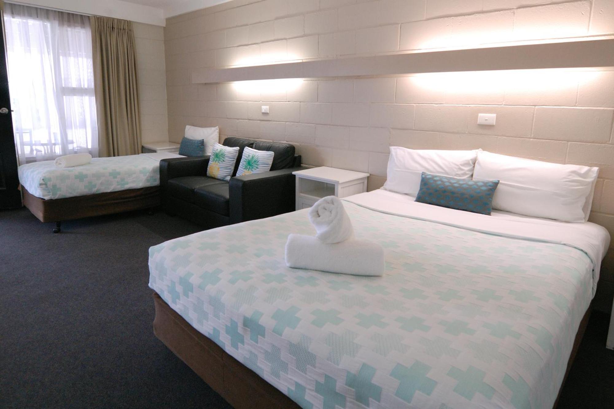 Mayfair Motel West Wyalong Ngoại thất bức ảnh