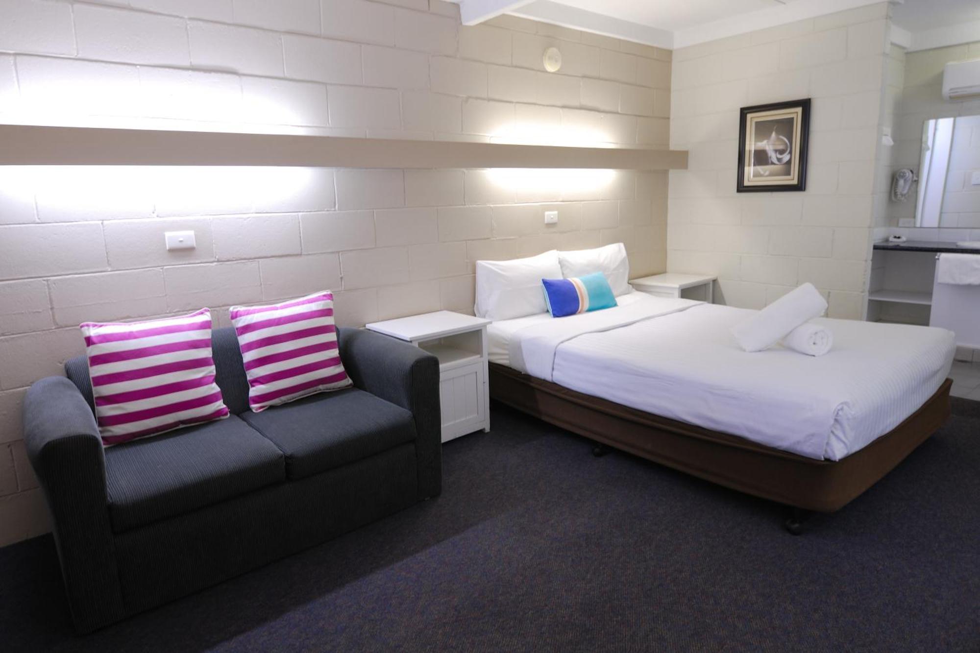 Mayfair Motel West Wyalong Ngoại thất bức ảnh