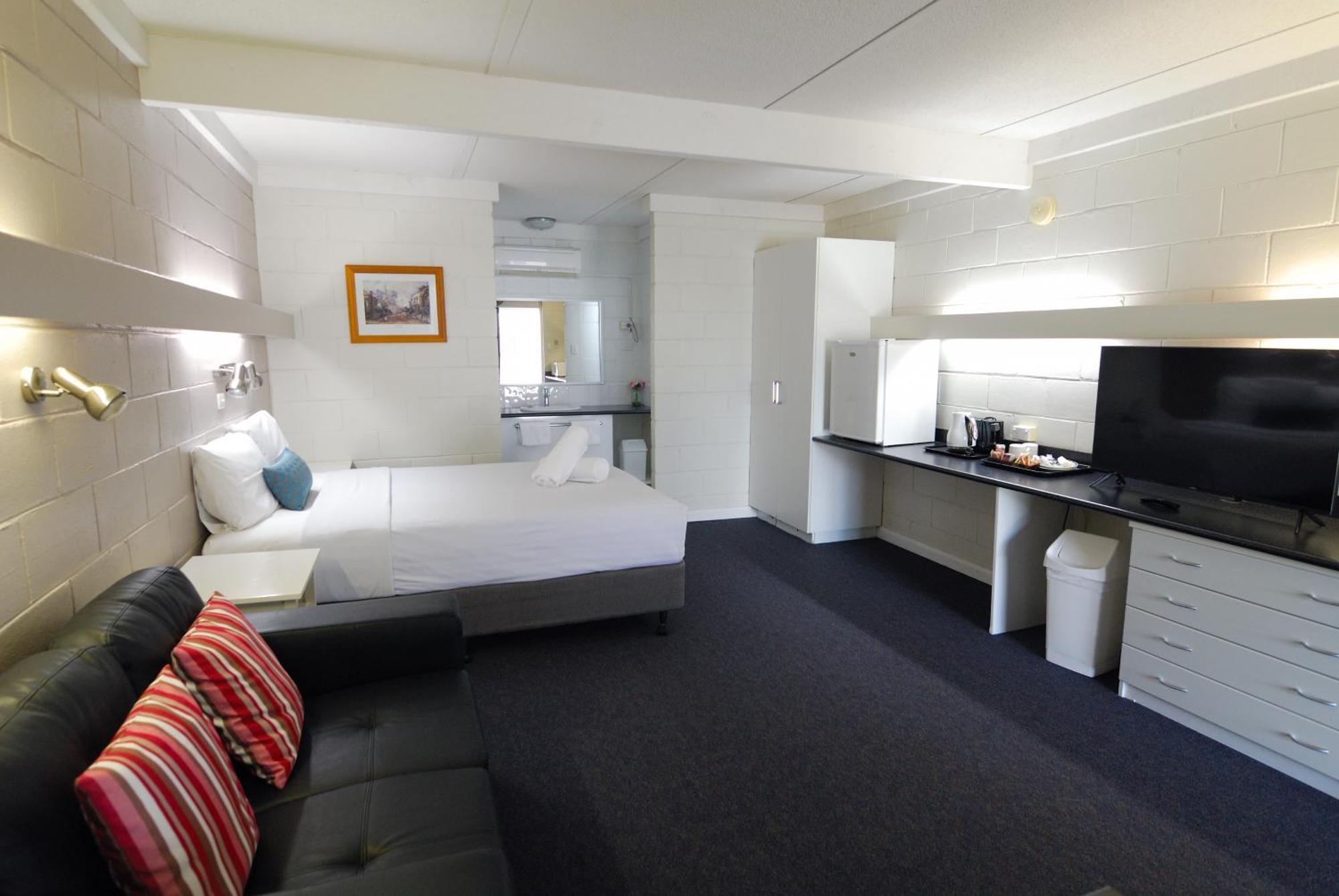 Mayfair Motel West Wyalong Ngoại thất bức ảnh