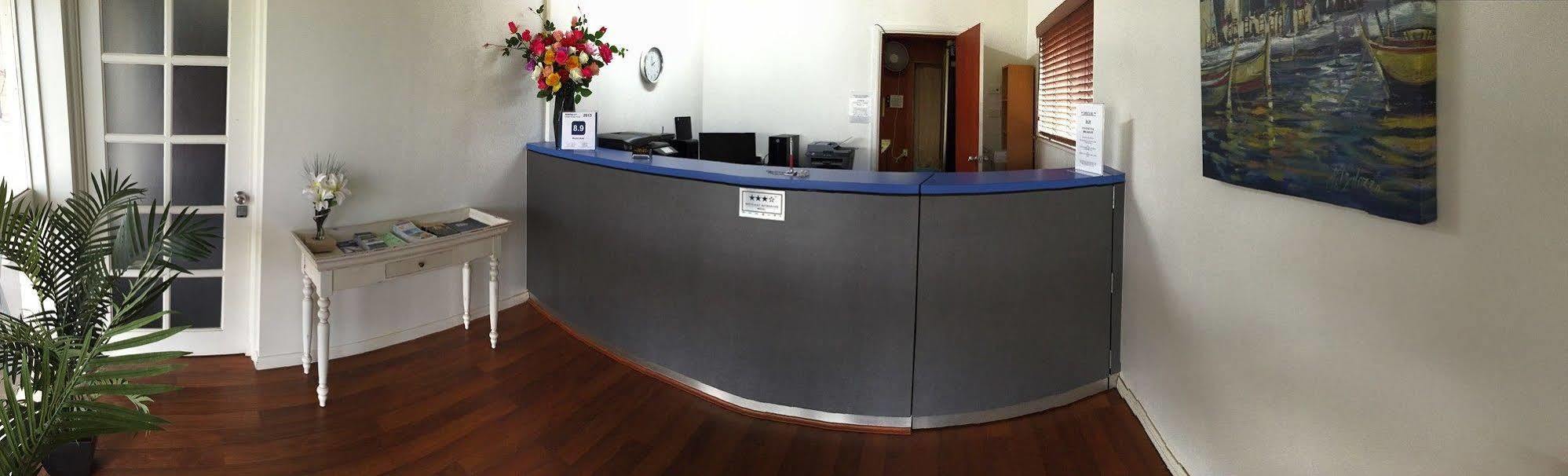 Mayfair Motel West Wyalong Ngoại thất bức ảnh